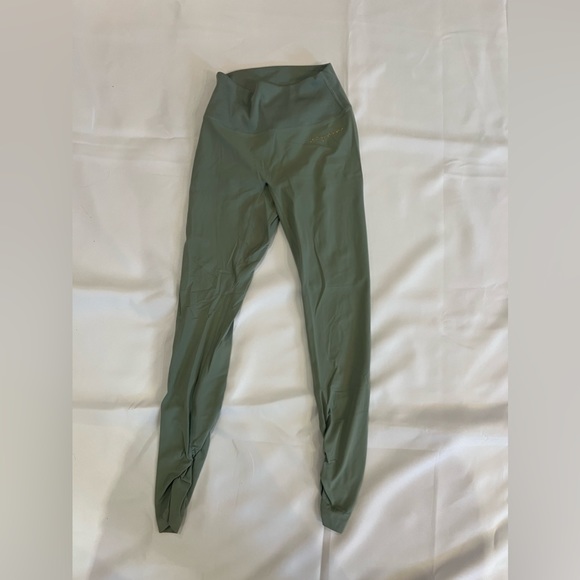 Gymshark - Whitney Simmons- Rib Waist Leggings - Sage Green - Picture 2 of 4
